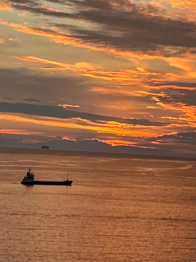 Bluemoon Suites Saranda Zewnętrze zdjęcie